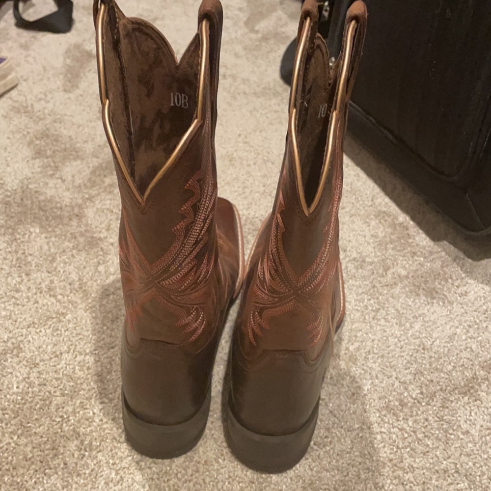 Ariat Brown Western Leather Cowboy Boots with Tan Stitching - Picture 3 of 4